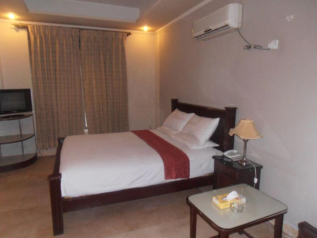 לאהור Hotel The Leschanze מראה חיצוני תמונה