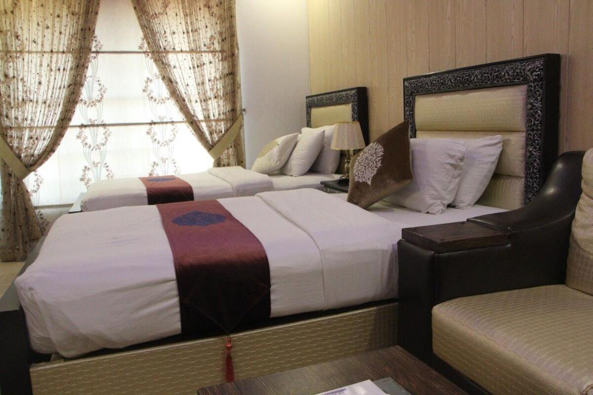 לאהור Hotel The Leschanze מראה חיצוני תמונה